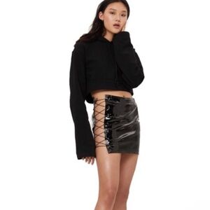 Guizio devoiler skirt